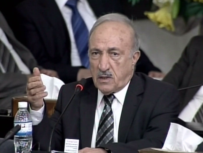 ‪محمود عثمان: تراكم الخلافات أثار الأزمة‬ (الجزيرة نت)