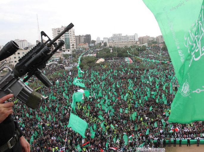 تعيش حماس أزمة مالية أعلن عنها رئيس مكتبها السياسي خالد مشعل وآخرين