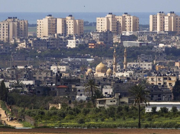 A general view shows the northern Gaza Strip as seen from Israel March 14, 2014. A small armed faction in the Gaza Strip fired rockets at Israel on Thursday, drawing retaliatory air strikes and pushing cross-border violence into a third day despite a truce called by the more powerful Palestinian group Islamic Jihad. The clashes have been the most intense since the Gaza war of November 2012. REUTERS/Amir Cohen (ISRAEL - Tags: POLITICS)