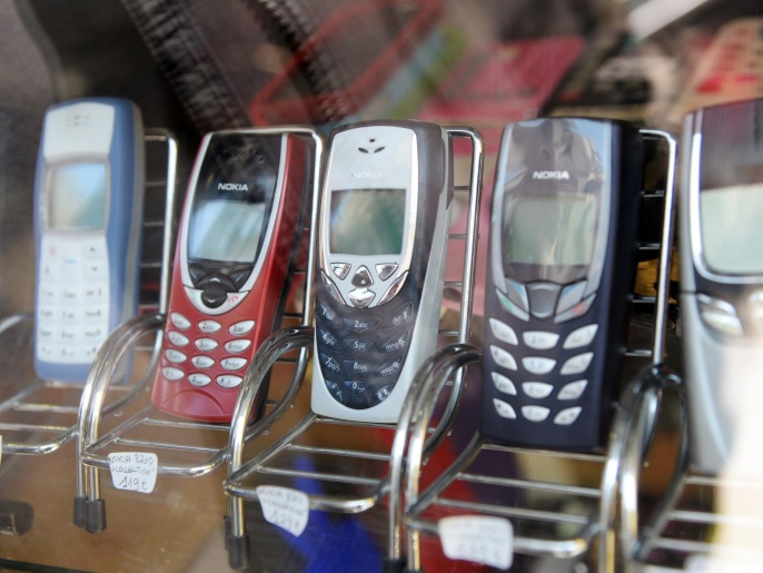 مجموعة من الهواتف التقليدية لشركة نوكيا الفنلندية (غيتي)