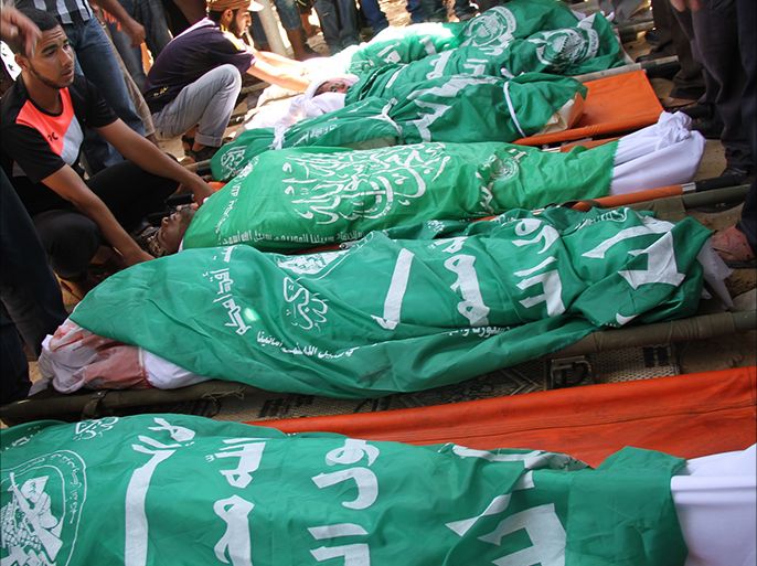 ثمانية شهداء قضوا بمذبحة عائلة اللوح في غزة.