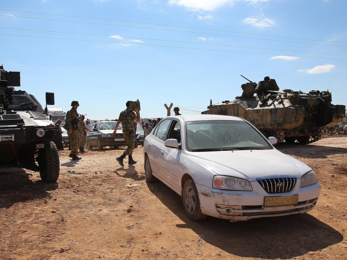 جيش تركيا عزز قواته على الحدود وفرض قيودا على الدخول لعين العرب (غيتي إيميجز)