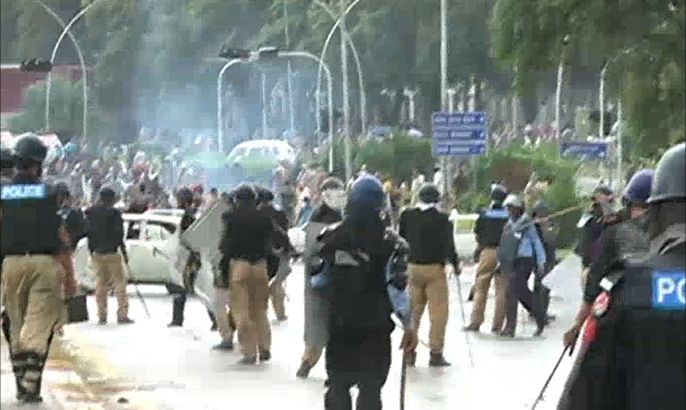 تجدد الاشتباكات في العاصمة الباكستانية