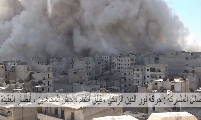 تفجير أبنية تتحصن بها قوات النظام بحي العامرية بحلب