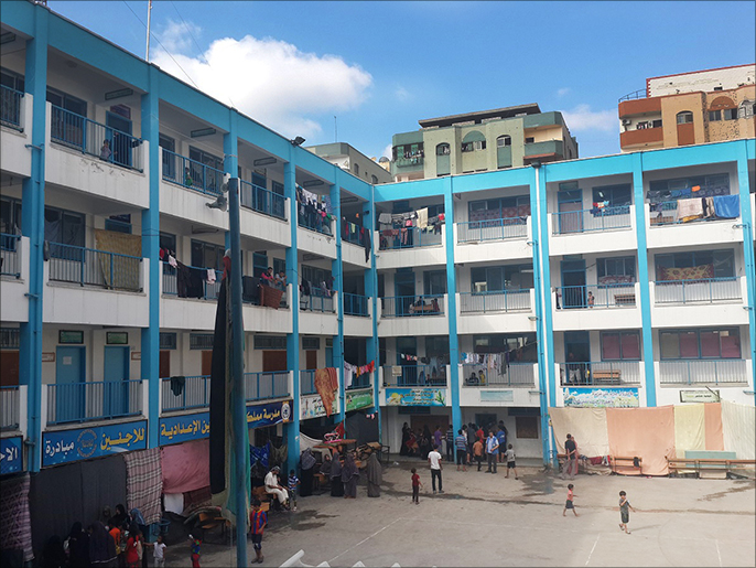 ‪الأونروا تخطط لتحويل 15 مدرسة‬ (الجزيرة نت)
