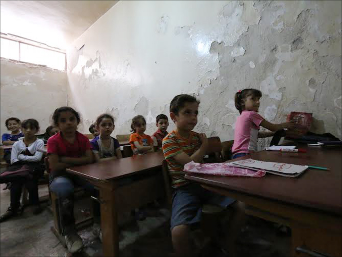 قبو مدرسة حول إلى صف مدرسي بحي طريق الباب في حلب (الجزيرة)