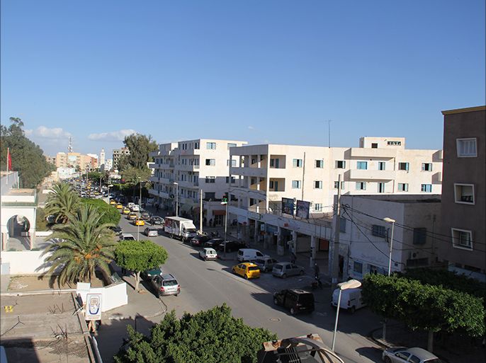 مركز مدينة سيدي بوزيد وقد خلا من أي مظاهر ذات بال للحملة انتخابية قبيل إغلاقها