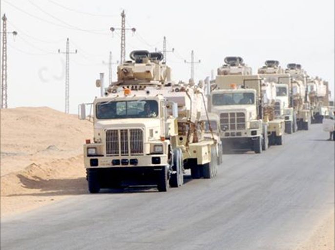 آليات عسكرية مصرية في طريقها لتأمين الحدود المصرية مع قطاع غزة
