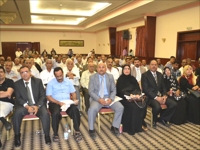 ‪200 شخصية حزبية شاركت في اجتماع عدن الاستثنائي‬ (الجزيرة)