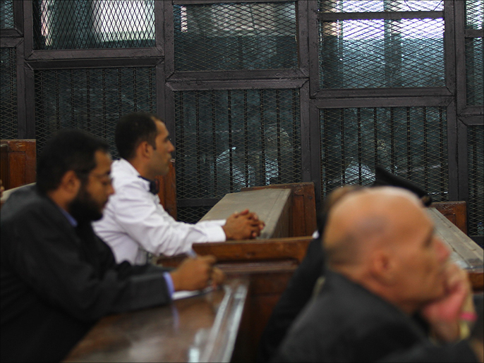 المعتقلون المضربون عن الطعام يتعرضون لتعذيب شديد من قبل مسؤولي السجون (الجزيرة)