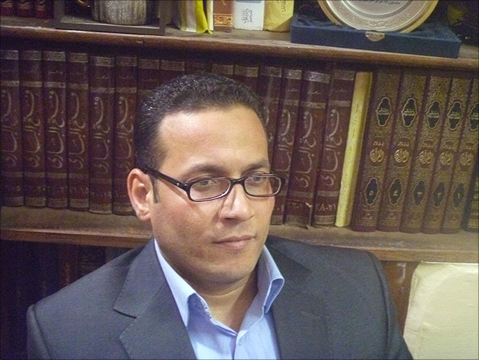 ‪الهتيمي: السلطة تمنح حسني مبارك رعاية طبية كاملة ومعتقلو الإخوان يعانون‬ (الجزيرة)