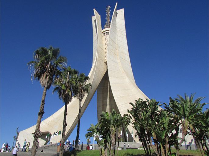 مقام الشهيد في أعالي العاصمة الجزائرية رمز شهداء الجزائر (3)