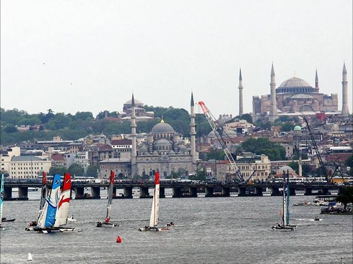 المساجد التاريخية تحتضن الخلجان المائية بإسطنبول