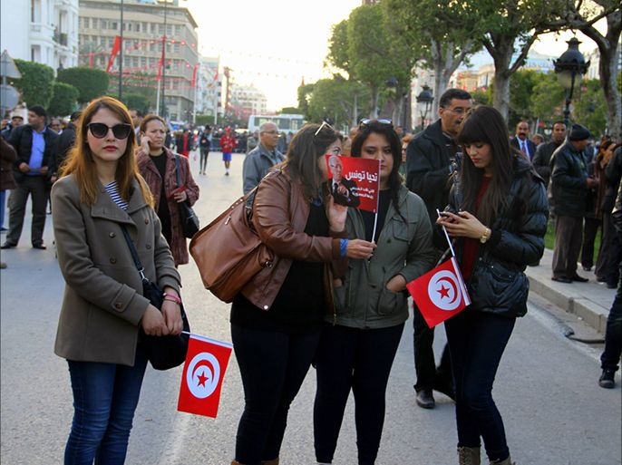 أصوات النساء في تونس ترجح كفة الباجي قايد السبسي