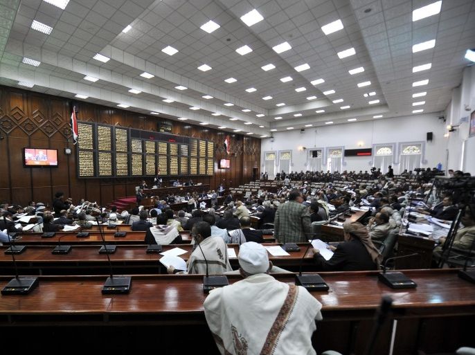 Yemeni members of Parliament attend a confidence vote at the Yemeni Parliament, in Sanaa, Yemen, 18 December 2014. According to loca reports the Yemeni Parliament voted unanimously in favour of the countrys newly-appointed government, led by Prime Minister Khaled Bahah, formed by President Abdo Rabbo Mansour Hadi following the Houthi militia takeover of the capital Sanaa in September.