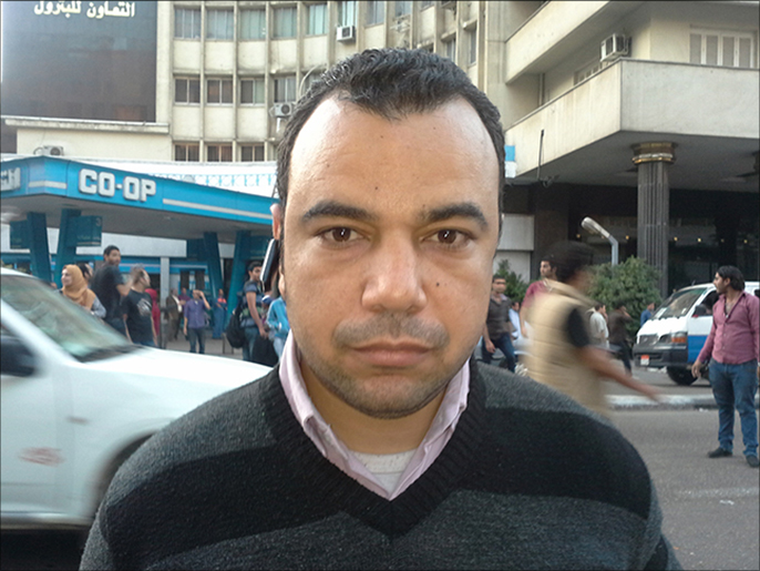 ‪عطية: قتل وقمع المتظاهرين يؤكد أن الشرطة تصفي حسابات مع من يؤمن بالثورة‬ (الجزيرة)