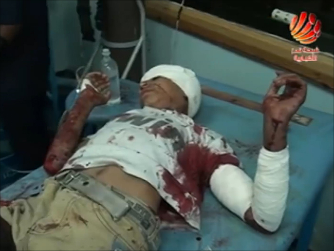 ‪قصف عشوائي للحوثيين على تعز يوقع ضحايا مدنيين‬ (الجزيرة)