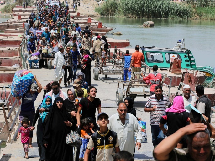 آلاف من سكان الرمادي غادروا المدينة خوفا من بطش مسلحي تنظيم الدولة (أسوشيتد برس)