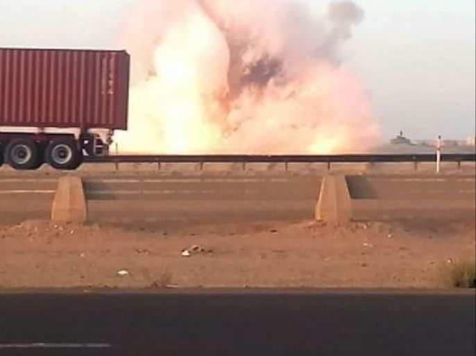 صورة بثها تنظيم ولاية سيناء للتفجير الذي استهدف معسكر الجيش المصري على طريق السويس