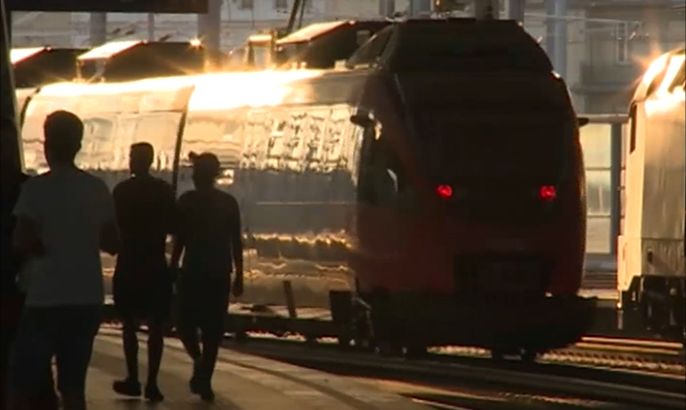 وصول قطارات اللاجئين السوريين للنمسا