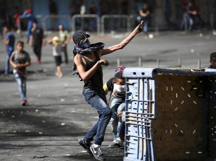 Palestinian protesters clash with Israeli soldiers following the death of 13-year-old Palestinian Abdulrahman Mustafa from Aida refugee camp, in the West Bank city of Bethlehem, 05 October 2015. Mustafa was killed by Israeli soldiers during clashes next to Rachel tomb, in Bethlehem due the tension over the West Bank and the security measures imposed by Israel on the Palestinian territories.
