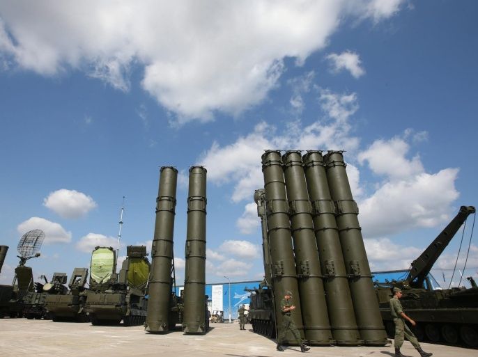 Russian anti-aicraft missile systemes S-300 (R) and S-400 (L) are on display at a military industrial exhibition 'Technologies in machine building' in the city of Zhukovsky, Moscow region, Russia, 11 August 2014. Reports state that the key topic of this year agenda is the replacment of imported components with domestic production. Many components for Russian arms, engines all helicopter and some aircraft engines for example, were produced in Ukraine and now banned for export to Russia.
