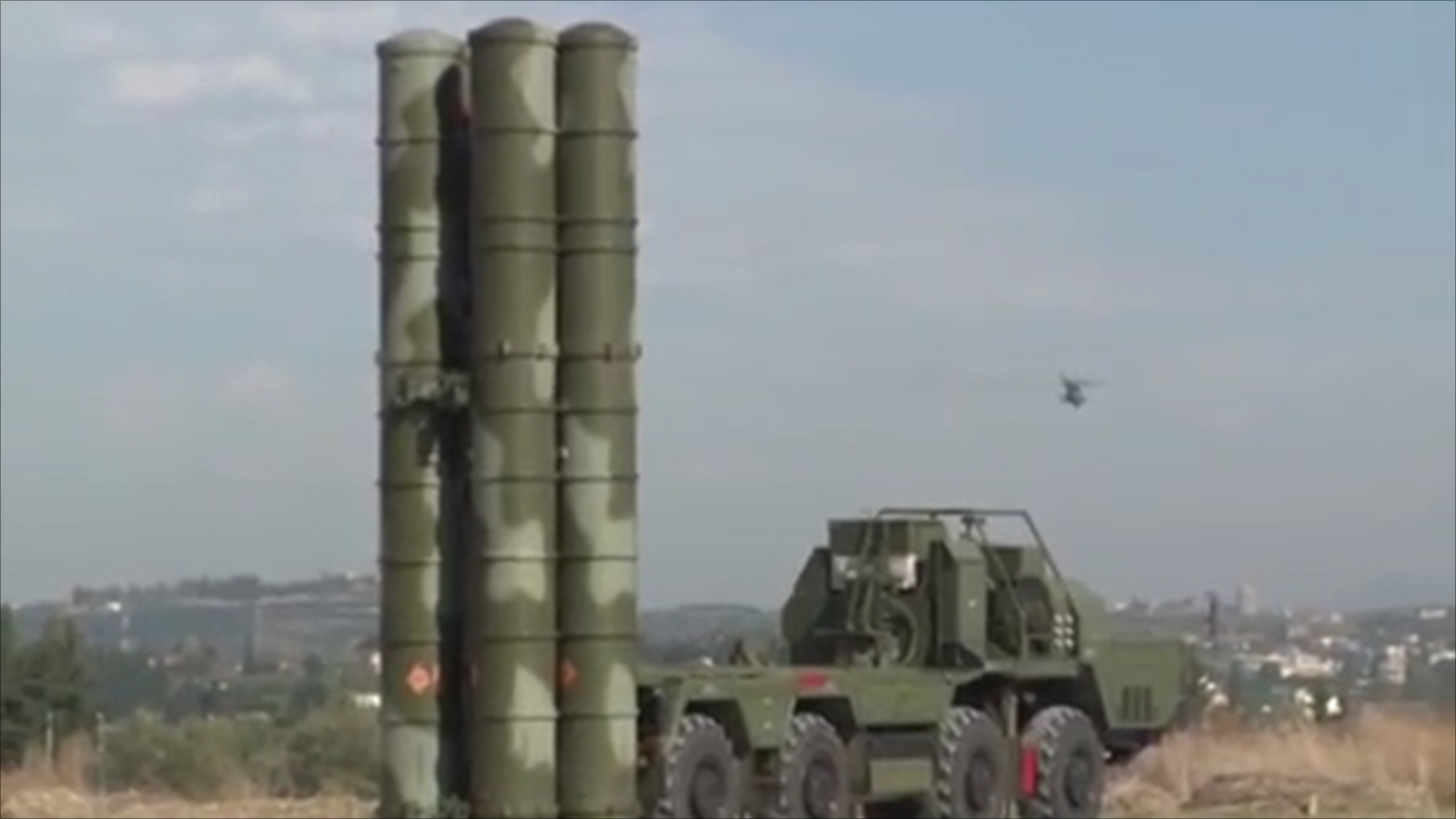 روسيا تعزز تدخلها في سوريا بنشر منظومة صواريخ إس 400 في مطار حميميم(ناشطون)