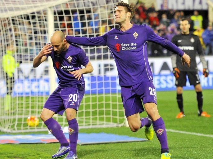 Fiorentina's midfielder Borja Valero jubilates after scoring goal of the 1-1 during the Italian Serie A soccer match ACF Fiorentina and Inter FC at Artemio Franchi Stadium in Florence, Italy, 14 February 2016.