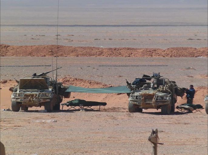 قالت مصادر خاصة للجزيرة ان قوات بريطانية أقامت قاعدة لأهداف التدريب والتنسيق في منطقة التنف القريبة من الحدود العراقية الاردنية جنوب سوريا.