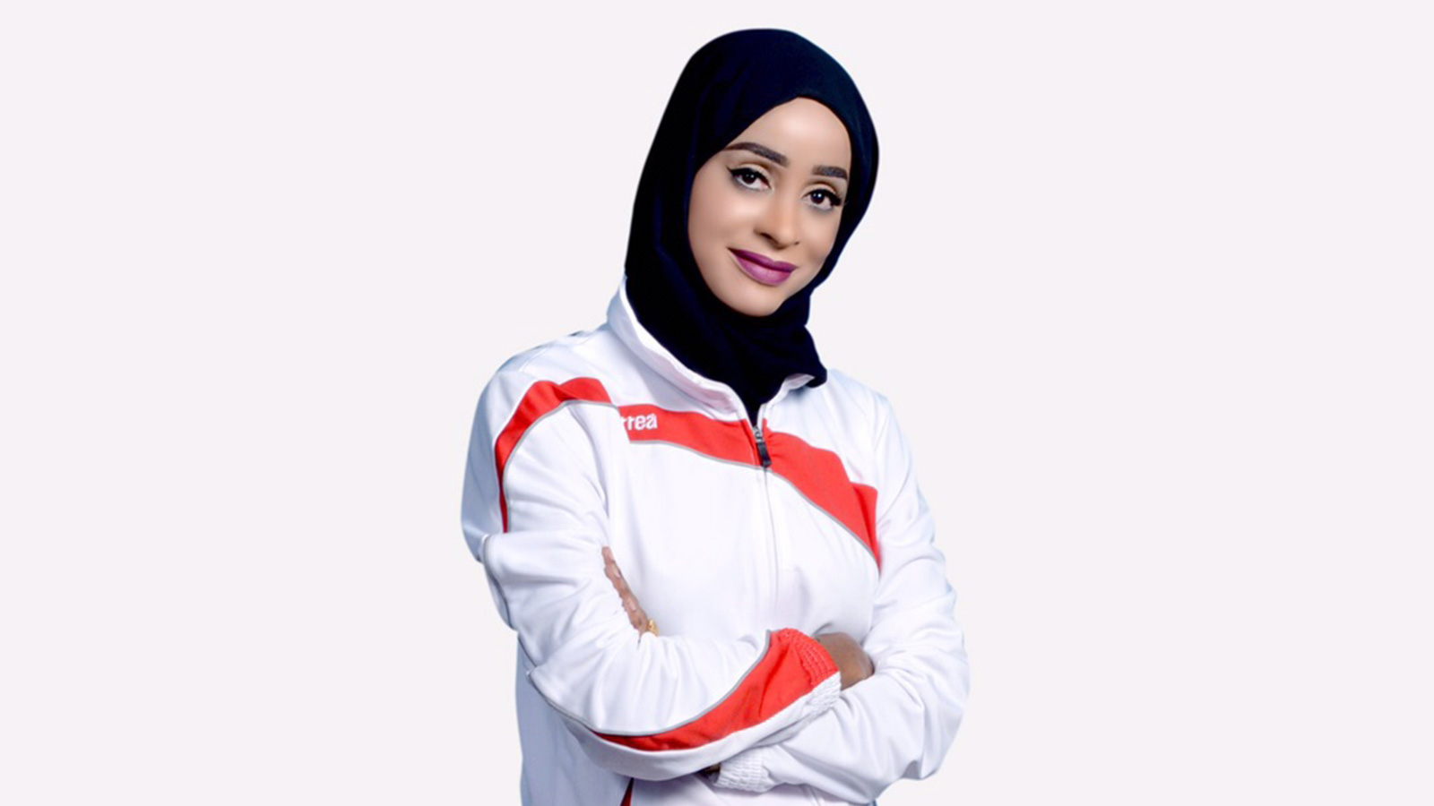مريم بنت ربيع الجابري مساعدة مدرب منتخب عمان للسيدات للكرة الطائرة (الجزيرة نت)