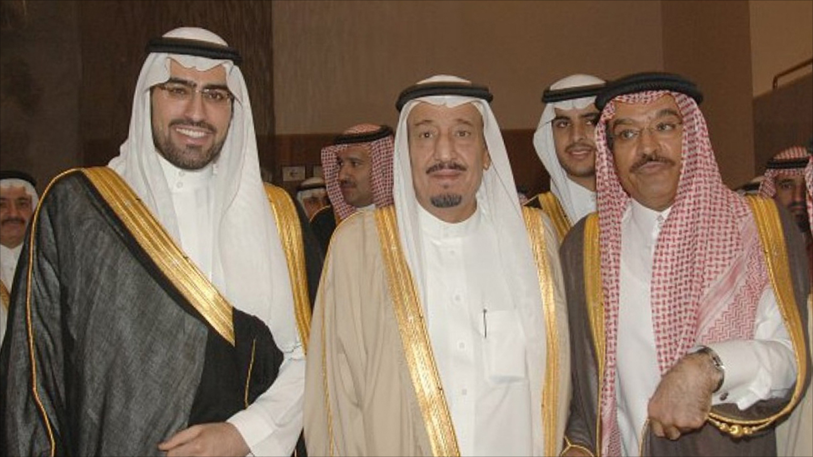 ‪حضر الملك الحالي سلمان بن عبد العزيز حفل زفاف 