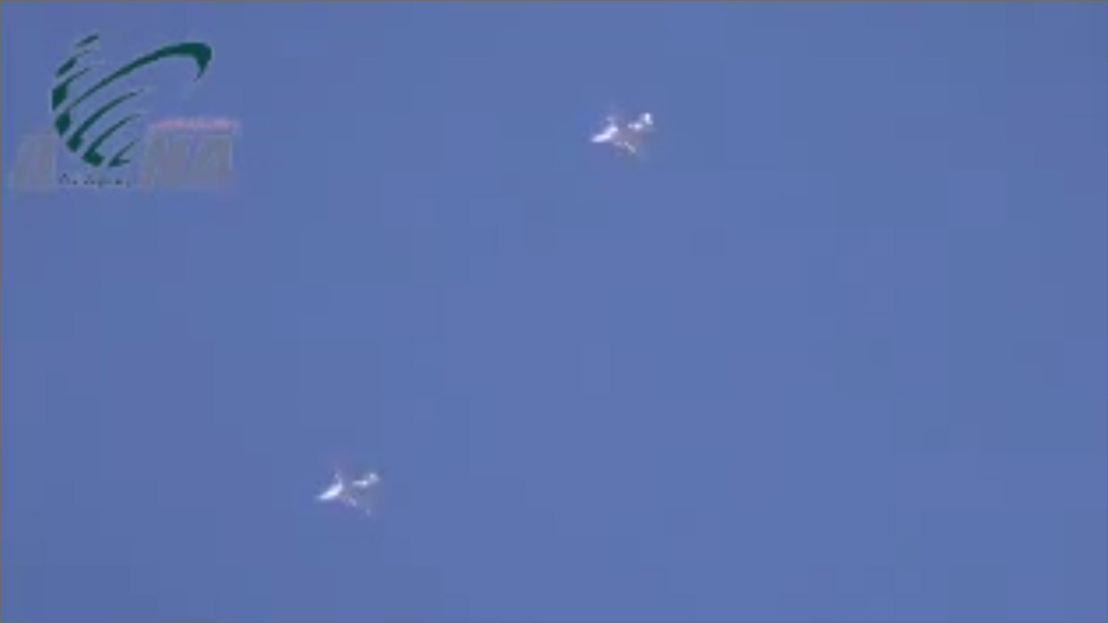 ‪الطيران الروسي يواصل تحليقه وشن غارات على ريف حماة‬ (ناشطون)