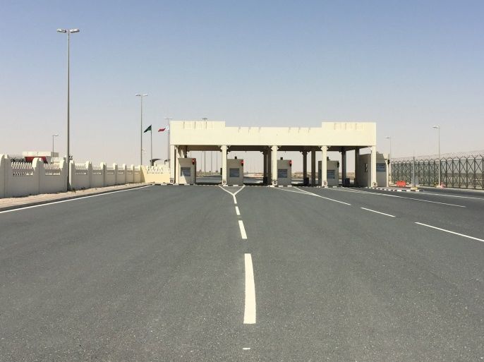 A view shows Abu Samra border crossing to Saudi Arabia, in Qatar June 12, 2017. REUTERS/Tom Finn
