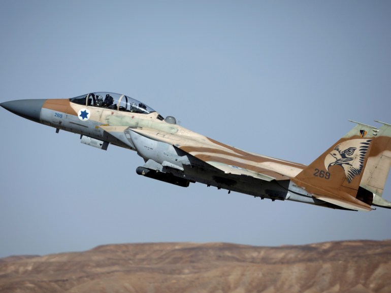 Un avion de chasse israélien F-15 décolle lors d'un exercice