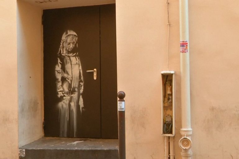 Banksy homage to Bataclan stolen from Paris theater