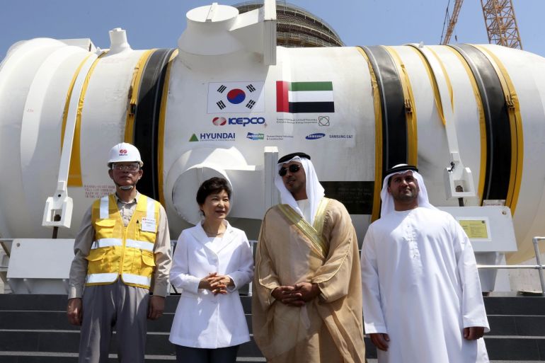 صورة من مراسم احتفال في 21 مايو أيار 2014 لإعلان بدء تركيب مفاعل نووي كوري جنوبي في محطة براكة بدولة الإمارات بحضور رئيسة كوريا الجنوبية آنذاك بارك جيون هي (الأوروبية)