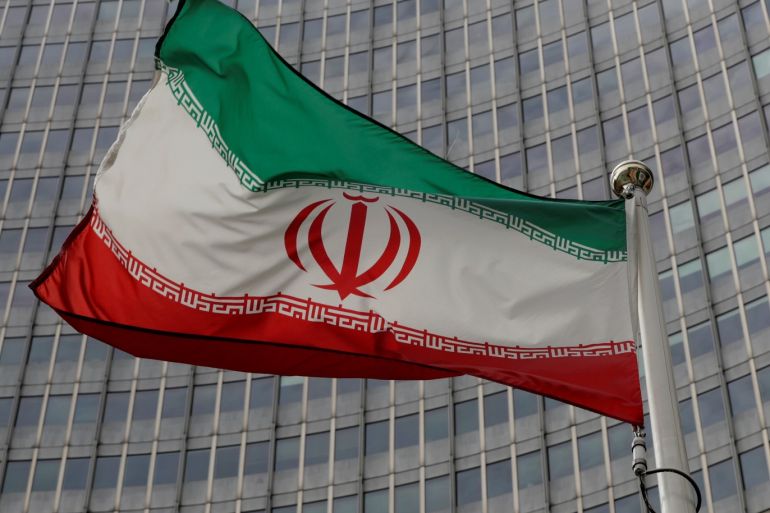 علم إيران رويترز