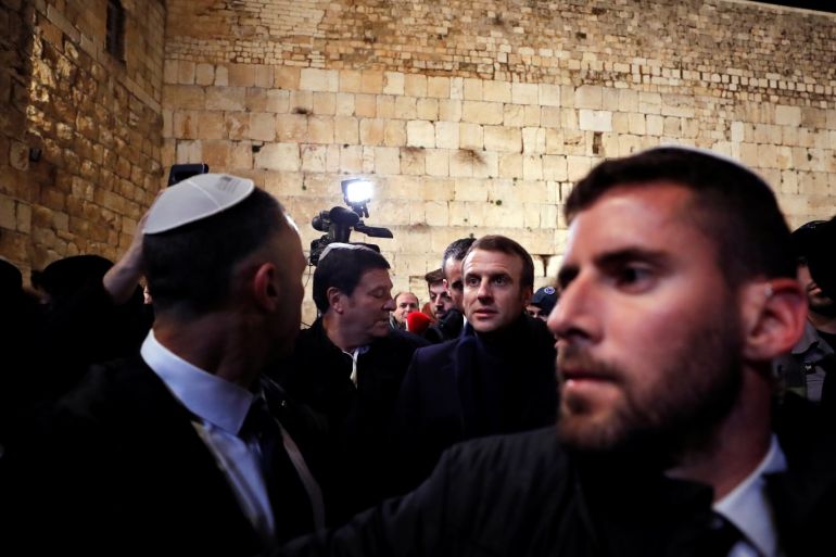 French President Emmanuel Macron visits the Western Wall, the holiest site where Jews can pray in Jerusalem's Old City January 22, 2020. REUTERS/Ammar Awad