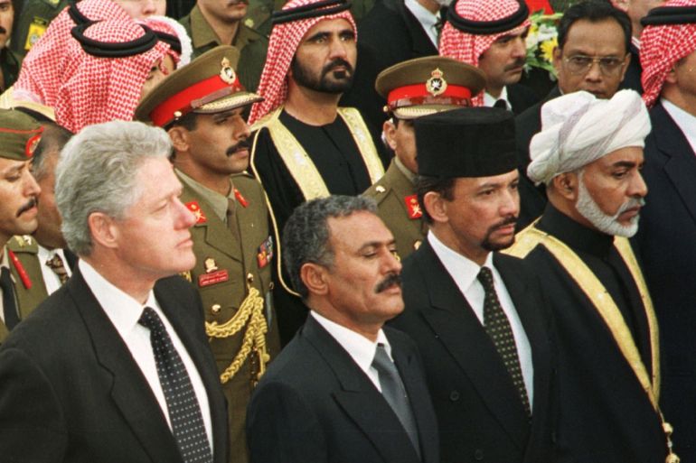 L to R: U.S. President Bill Clinton leads the march with Yemen President Ali Abdallah Saleh, the Sultan of Brunei, Sultan Qaboos of Oman and Sheikh Mohammed al-Maktoum of the UAE (2nd row C) during the funeral procession for King Hussein, February 8. World leaders are attending the funeral of King Hussein, who died on Sunday, after a turbulant 47 year of reign at the heart of the Middle East politics.FS/ME