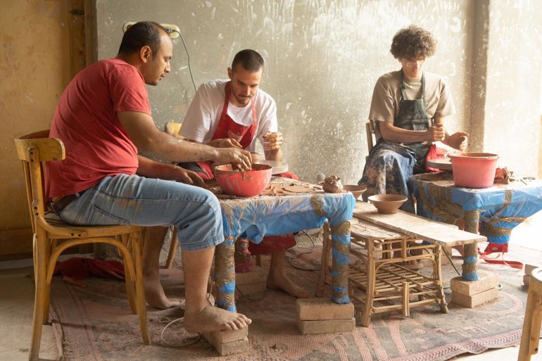 مدرسة مصرية لتعليم فنون قدماء المصريين غربي الأقصر
