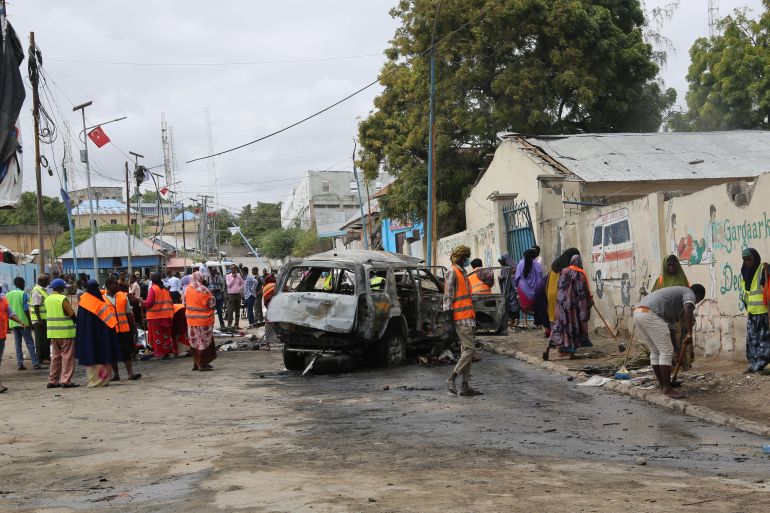 Suicide car bombing kills at least 7 in Somali capital