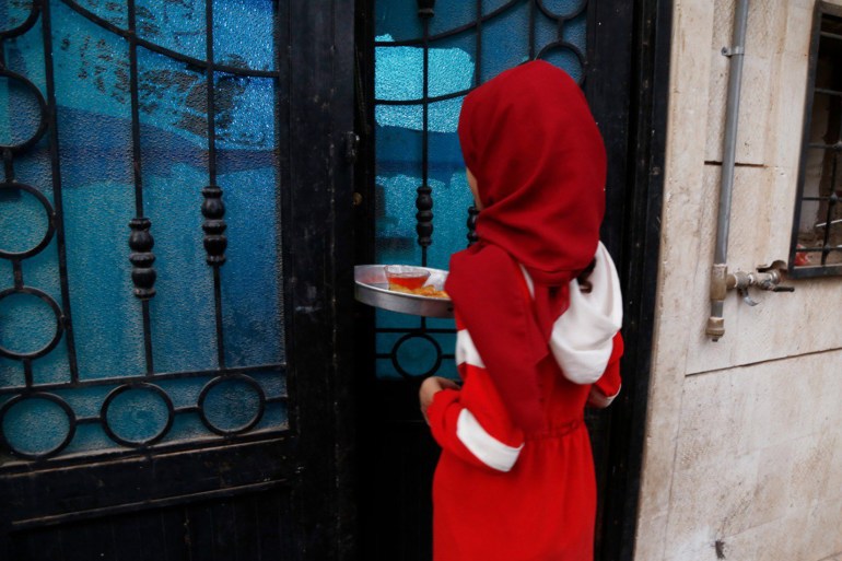 Echange de plats ramadanesques au Yémen: solidarité face à la situation économique difficile