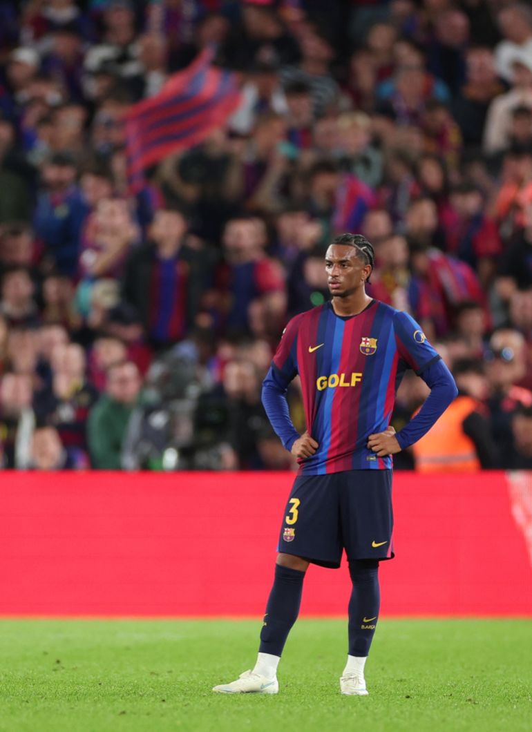 Soccer Football - LaLiga - FC Barcelona v Real Madrid - Spotify Camp Nou, Barcelona, Spain - October 25, 2026 FC Barcelona's Alejandro Balde looks dejected after Real Madrid's Kylian Mbappe scores their second goal REUTERS/Bruna Casas